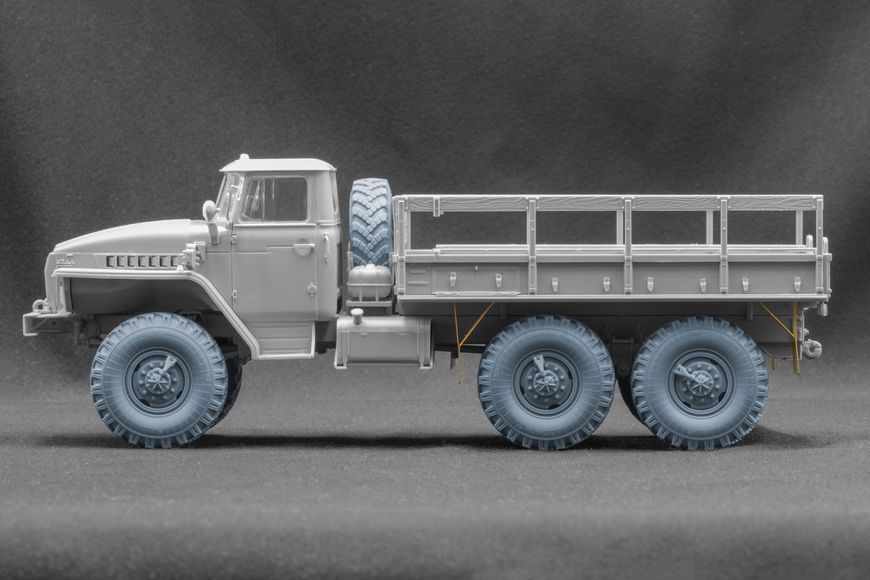 URAL-4320 OI-25 Ordinary Wheel Set for Trumpeter, 1:35
