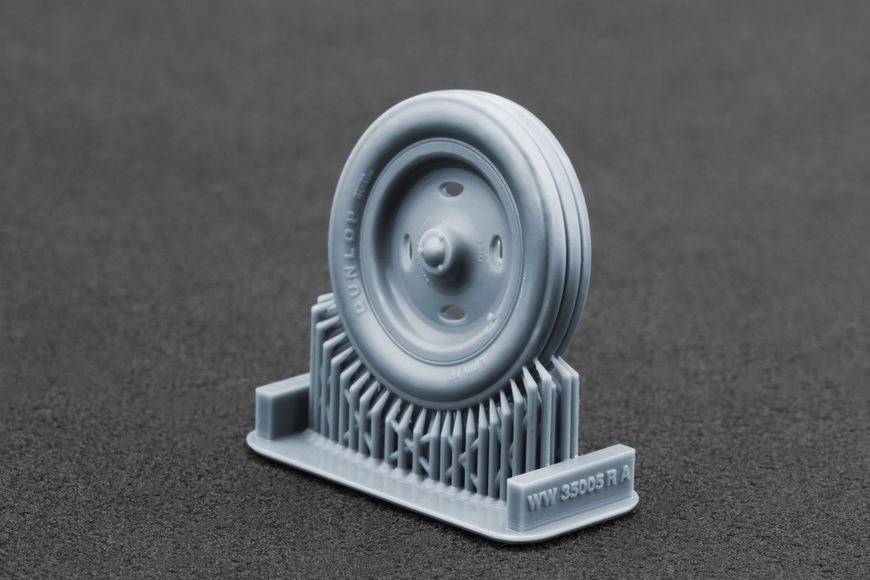 Fordson N Industrial Tractor набір коліс Super Rib & R-1, 1/35 WW-35005 фото