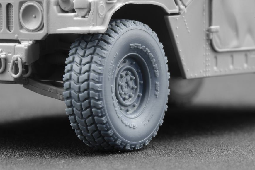 HMMWV набір коліс MT 12-болтів для ICM, Academy, 1/35 WM-35004 фото