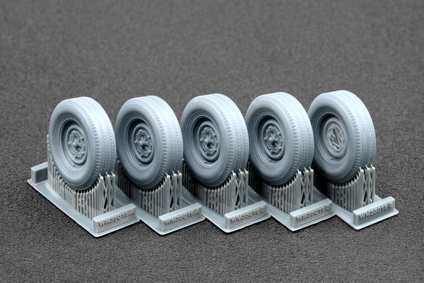 Cargo Truck T2 набір коліс Whitewall для AK Interactive, 1/35 WM-35019 фото