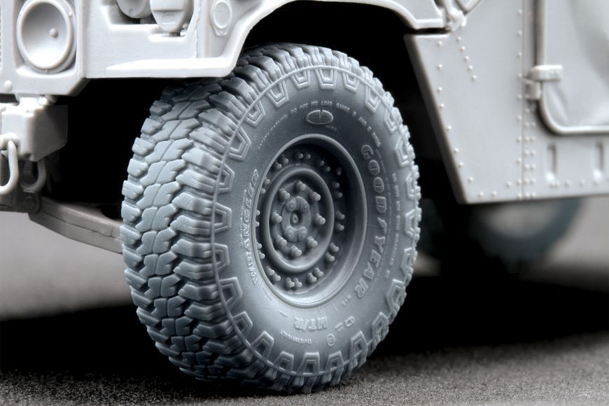 HMMWV набір коліс MT/R 24-болти для ICM, Academy, 1/35 WM-35001 фото