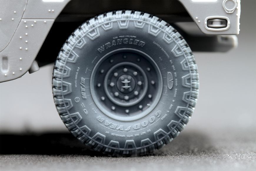HMMWV MT/R 12-bolt Ordinary Wheel Set for ICM, Academy, 1:35