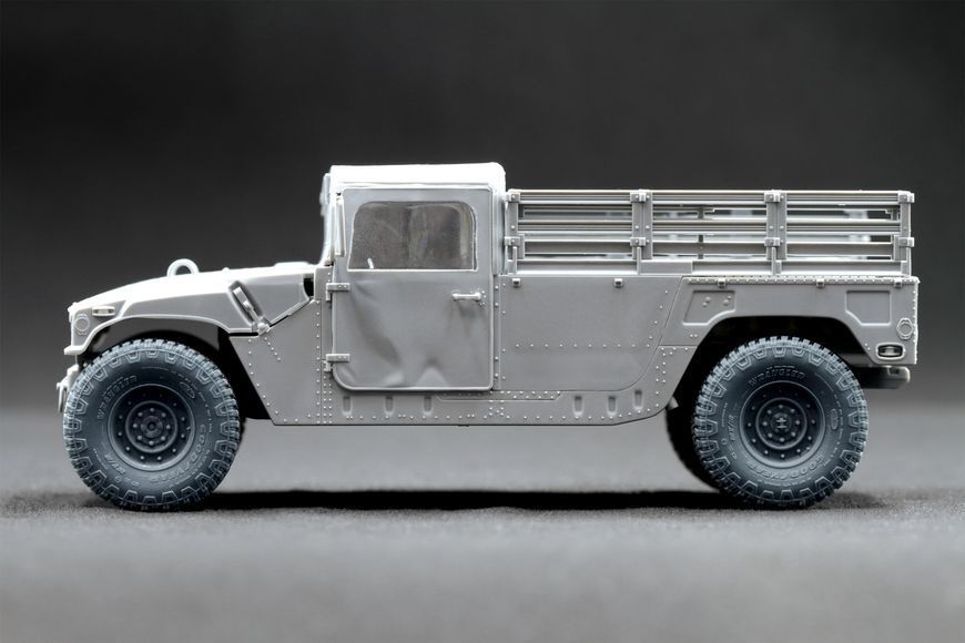 HMMWV MT/R 12-bolt Ordinary Wheel Set for ICM, Academy, 1:35