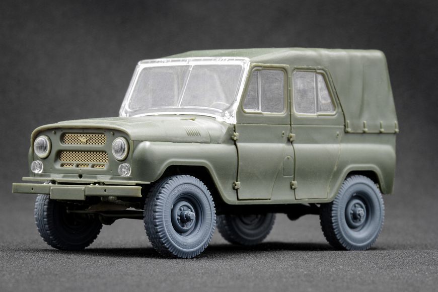 УАЗ-469 набір коліс Я-240 для Trumpeter, 1/35 WM-35007 фото