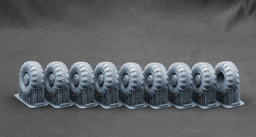 MAZ-543/MAZ-7310 V-203 Ordinary Wheel Set for Trumpeter and Meng, 1:35