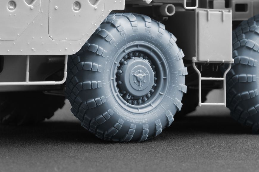 MAZ-543/MAZ-7310 V-203 Ordinary Wheel Set for Trumpeter and Meng, 1:35