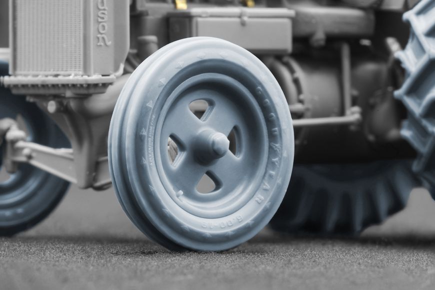 Fordson N Farm Tractor Ordinary Wheel Set (Super Rib & R-1), 1:35